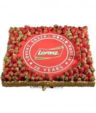 Корпоративный торт с логотипом и ягодами