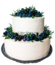 Свадебный торт с ежевикой и голубикой