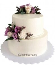 Свадебный торт с розами и фрезиями