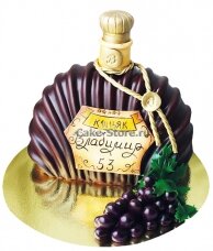 Торт бутылка коньяка с виноградом
