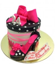 Торт для девушки на день рождения